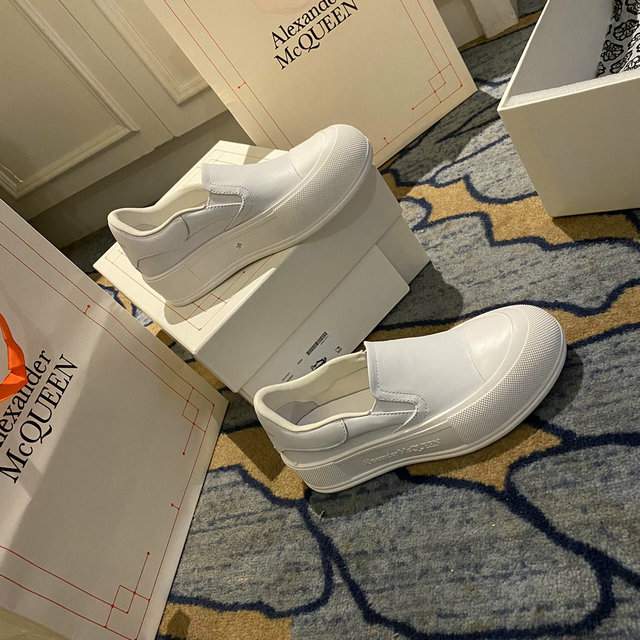 Picture of Alexander McQueen Shoes _SKU21815039SZ35-4486